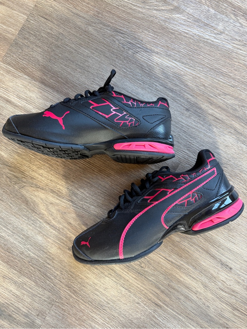 NEW Puma Soft Foam Tazon Athletic Shoes